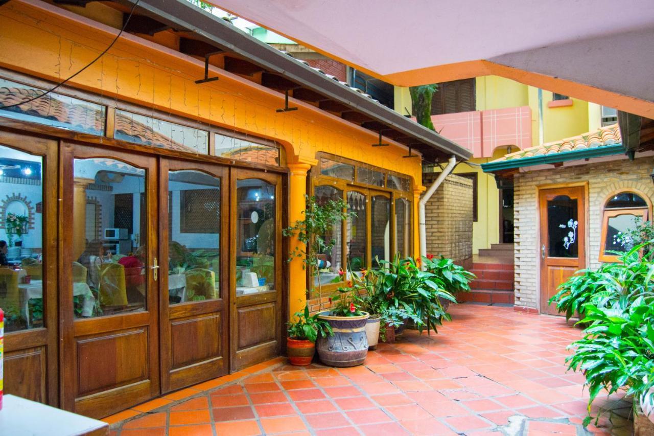 Hotel & Restaurante Guarania 埃斯特城 外观 照片