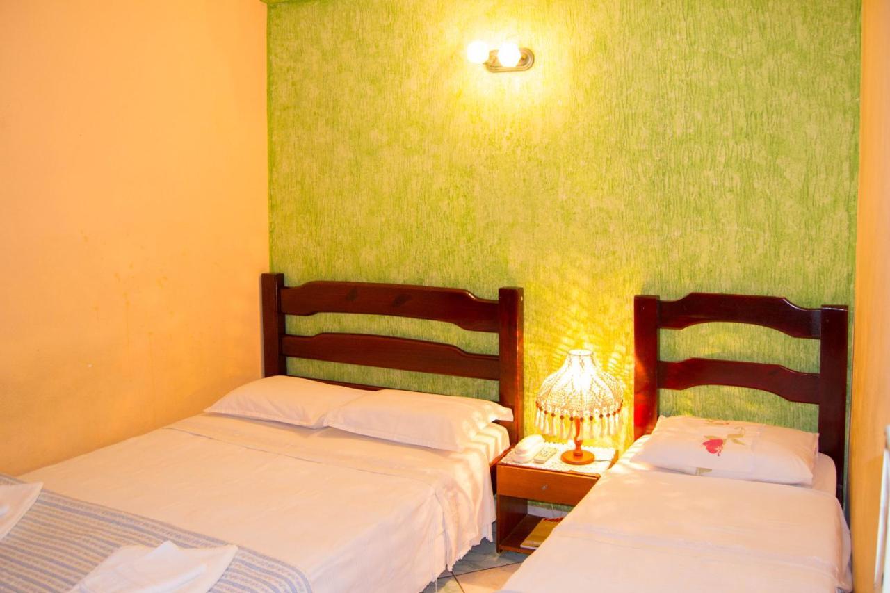 Hotel & Restaurante Guarania 埃斯特城 外观 照片